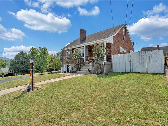 4th image of 1151 Halliahurst Ave