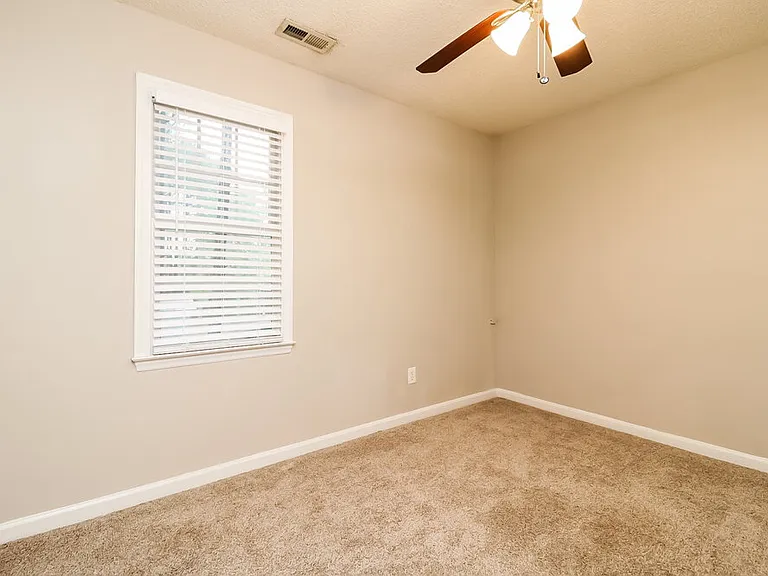1405 E Stonemason Dr — Photo 14