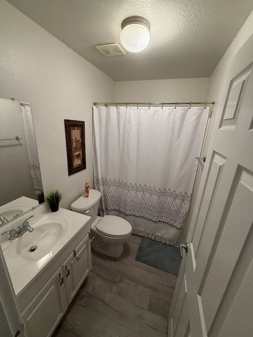 537 S Delaware Dr — Photo 3