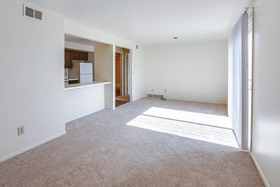 1 Bedroom Unit - Living Room