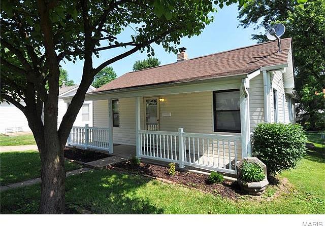 1st image of 9513 Trescott Ave