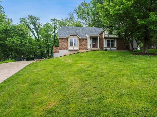 6911 Millridge St, Shawnee, KS 66218