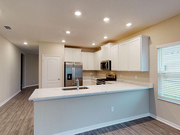 3rd image of 98 Tree Frog Way St