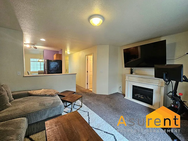 2030 Brookhurst St #13 — Photo 8