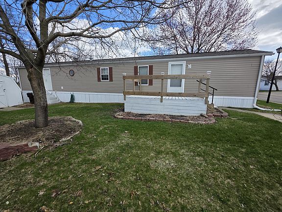 3rd image of 4131 York Ln