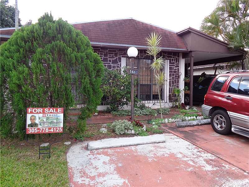 2nd image of 5440 NW 192nd Ln