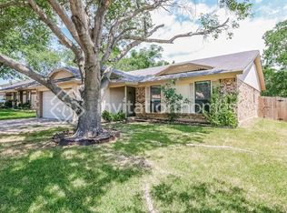 6473 Green Ridge Dr, Watauga, TX 76148