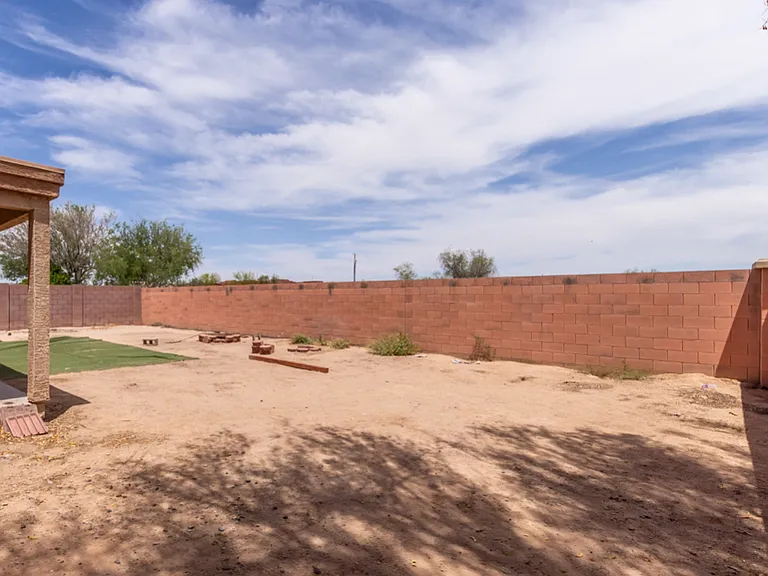 608 W Rattlesnake Pl — Photo 8
