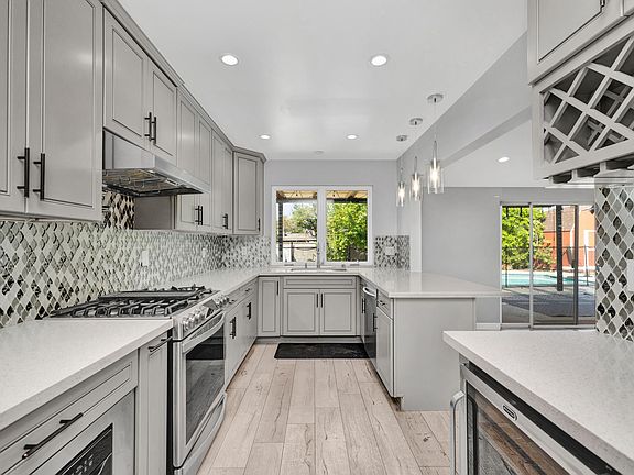 3rd image of 7255 Shoshone Ave