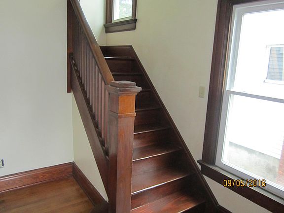 4th image of 664 Creighton Ave