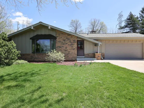 S45W22061 Tansdale ROAD, Waukesha, WI 53189