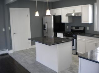 367 Oak Grove Ave, Fall River, MA 02723