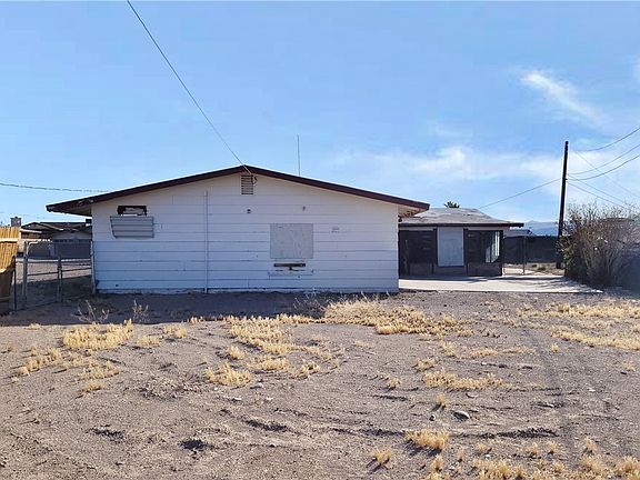 4th image of 1450 Summit Drive
