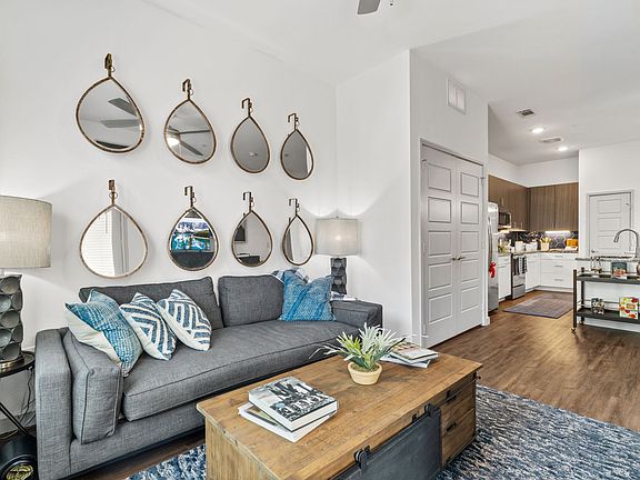 5th image of 4501 N Garland Ave #9213