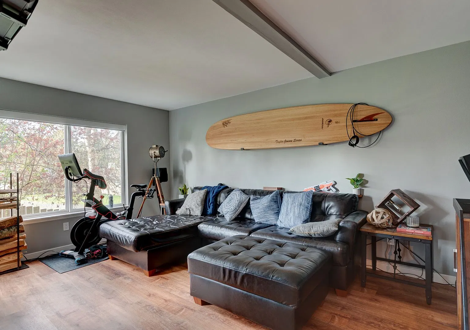 3 Bedroom 3 Bath Townhouse — Photo 3