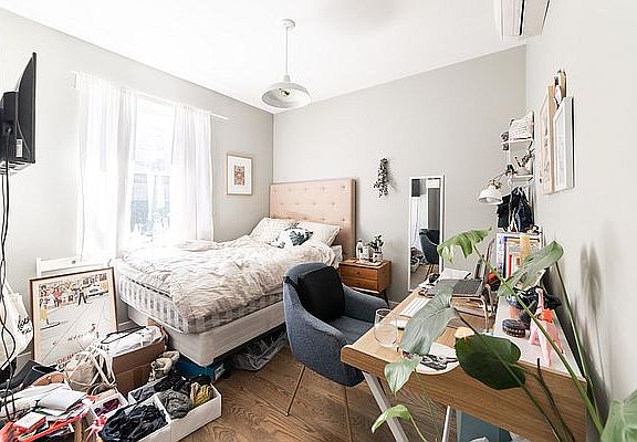 4th image of 806 Saint Johns Pl #E3