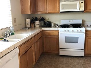 17776 Juniper St, Hesperia, CA 92345