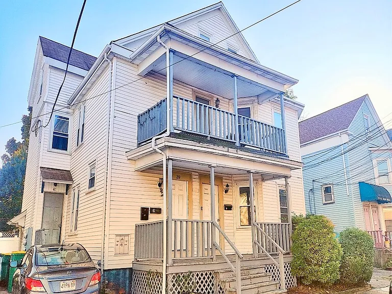 37-41 Mason Avenue — Photo 1