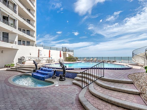 5th image of 395 S Atlantic Ave APT 303