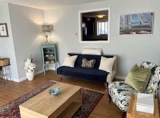 8 Royal Dane Dr APT 71, Marshfield, MA 02050