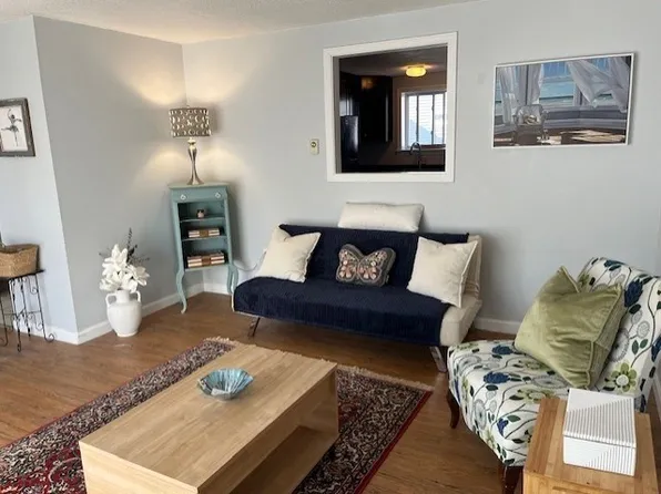 8 Royal Dane Dr APT 71, Marshfield, MA 02050