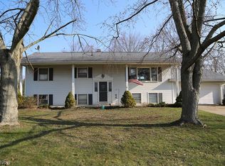 1451 Mishler St NE, Alliance, OH 44601