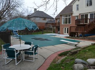 1820 Blue Grass Dr, Rochester Hills, MI 48306