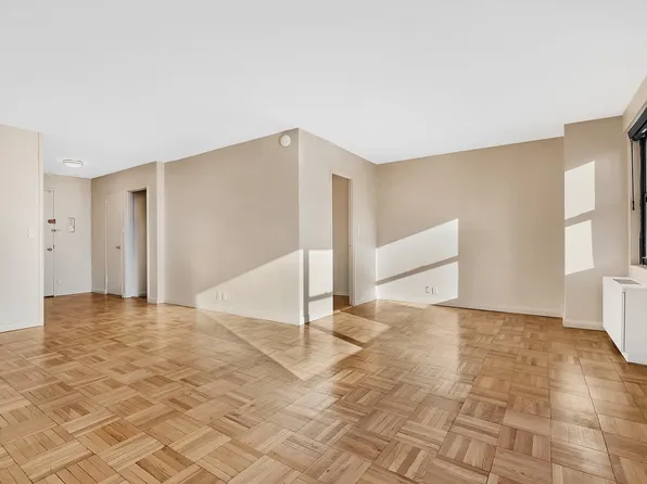 201 E 25th St APT 10K, Manhattan, NY 10010