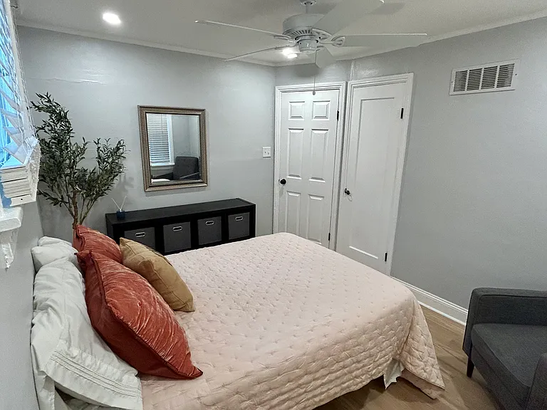 457 Heman Dr — Photo 3