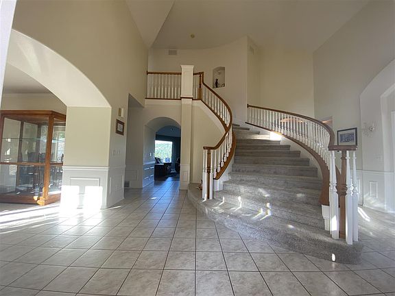 4th image of 6811 N Ryley Ln