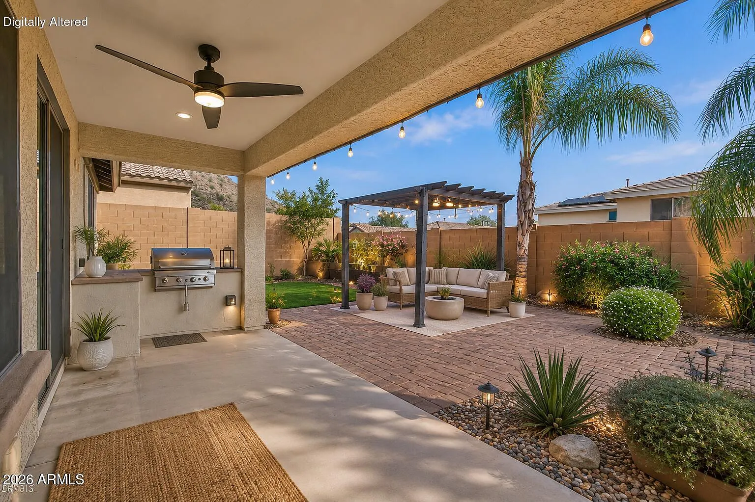 4 bed, 2.5 bath, 3011 sqft, $2,975 — Photo 2
