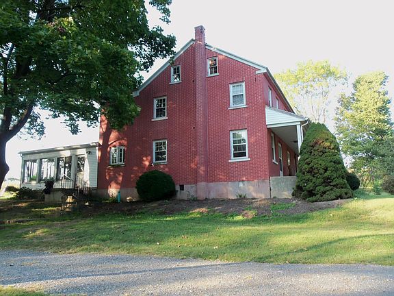 3rd image of 1551 Long Ln