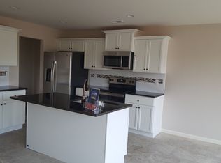 327 Riesling Ct, Vine Grove, KY 40175
