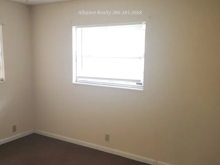 303 Oleander Dr — Photo 7