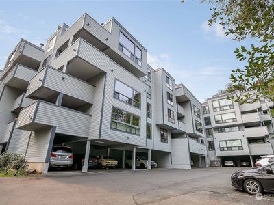 2510 W Manor Place #311, Seattle, WA, 98199