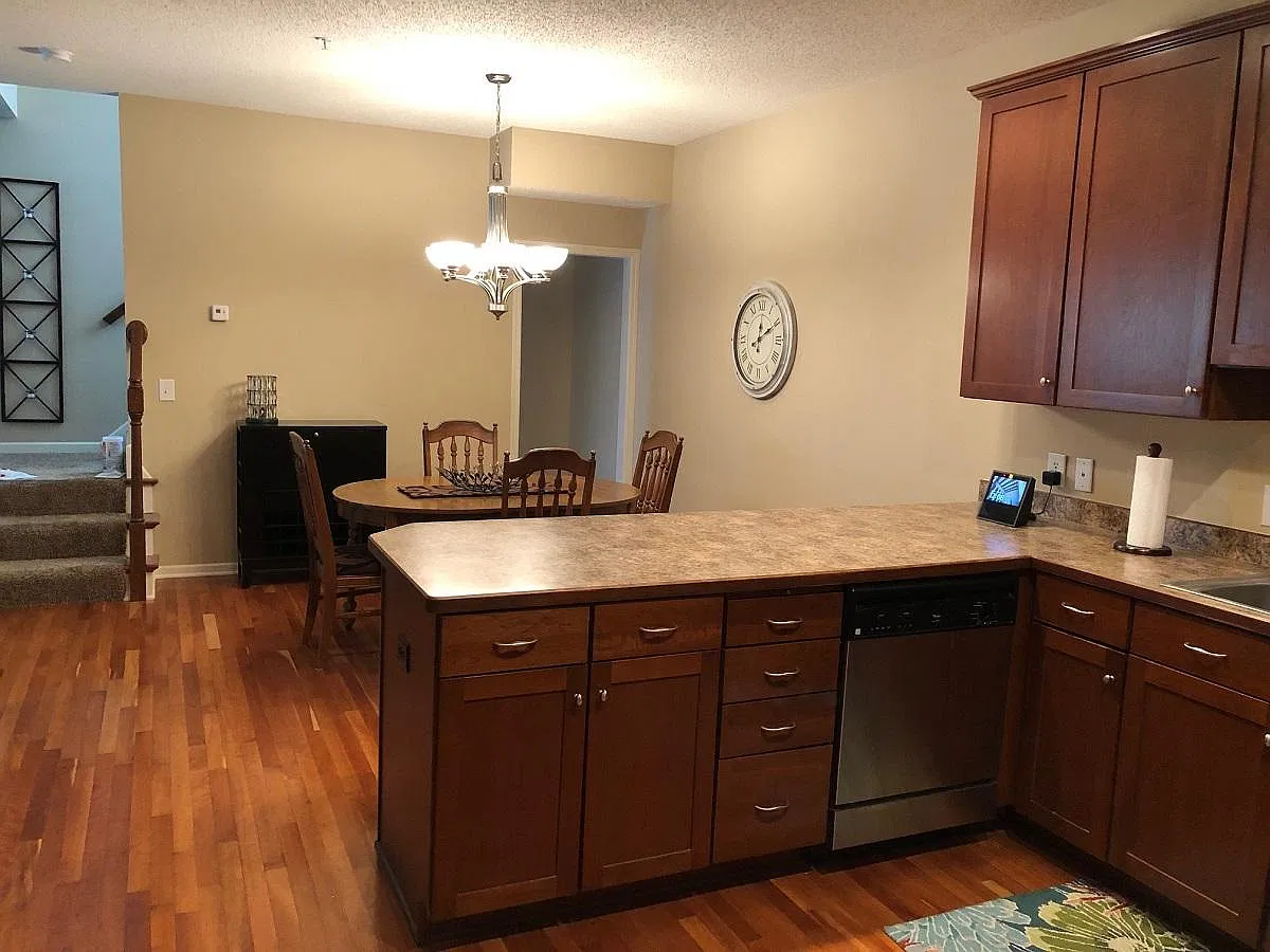 2 bed, 2024 sqft, $2,495 — Photo 4