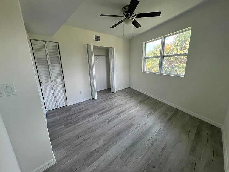 219 S Grandview Ave — Photo 45