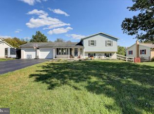 12498 Randy Dr, Greencastle, PA 17225