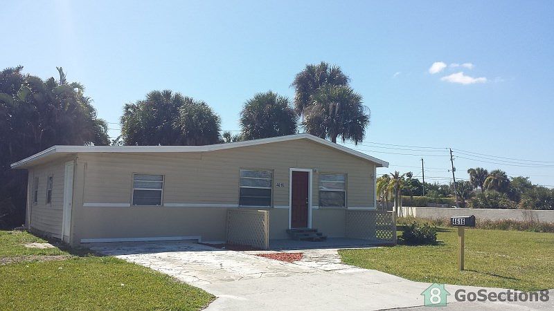 1st image of 4616 Iris St