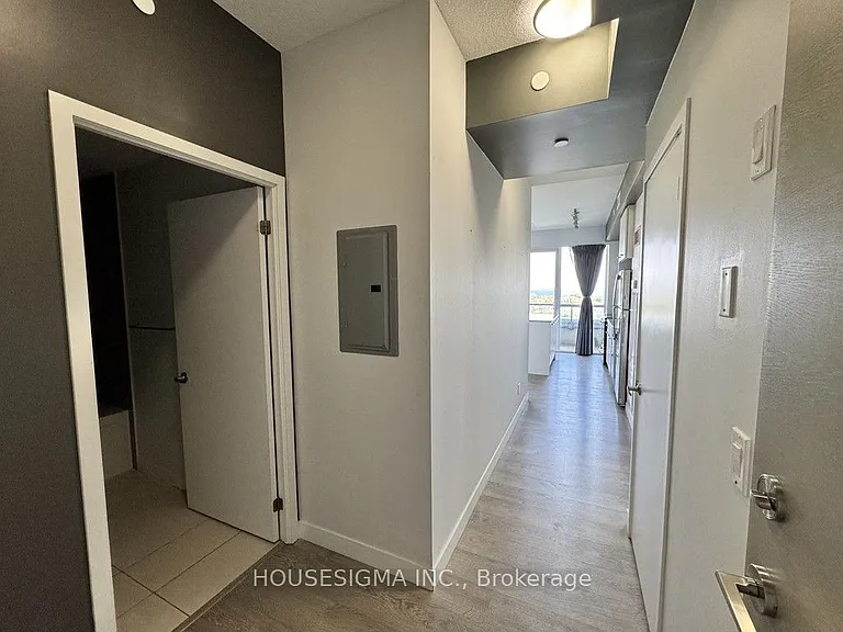 2055 Danforth Ave #811 — Photo 5