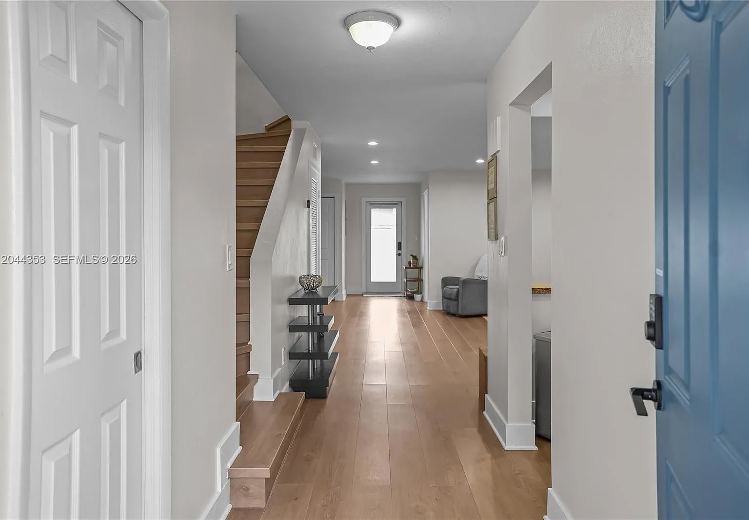 3 bed, 2.5 bath, $3,500 — Photo 2