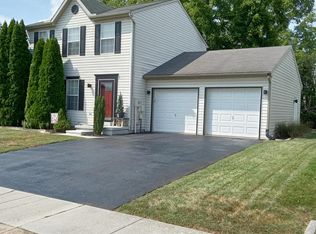 276 Drummer Dr, New Oxford, PA 17350