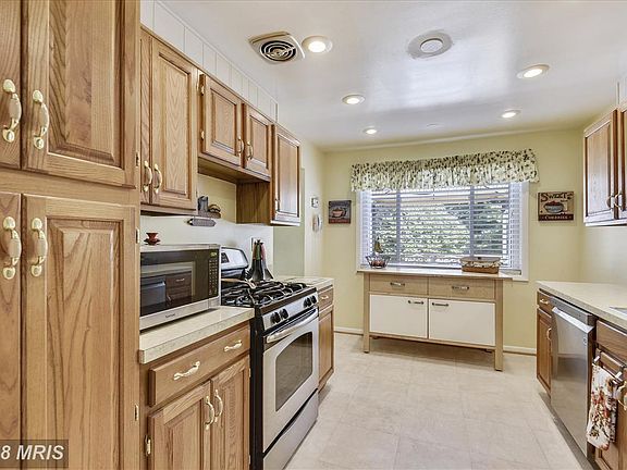 3rd image of 14204 Chadwick Ln