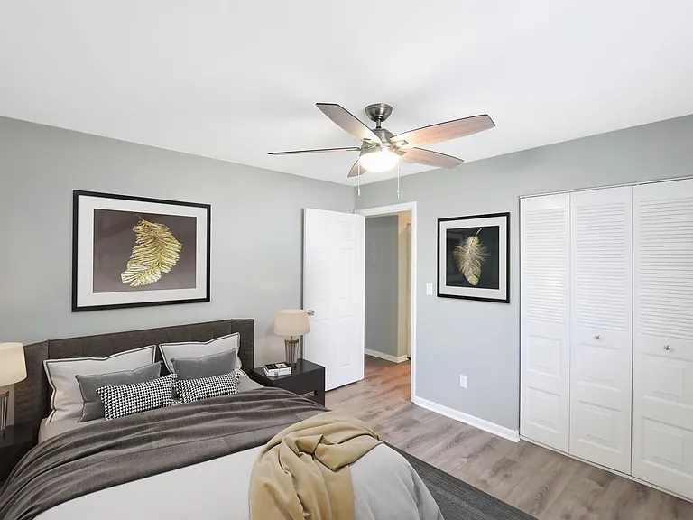 2304 SW 35th Pl — Photo 31