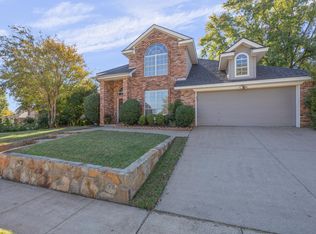 3428 Pembroke Pl, Bedford, TX 76021