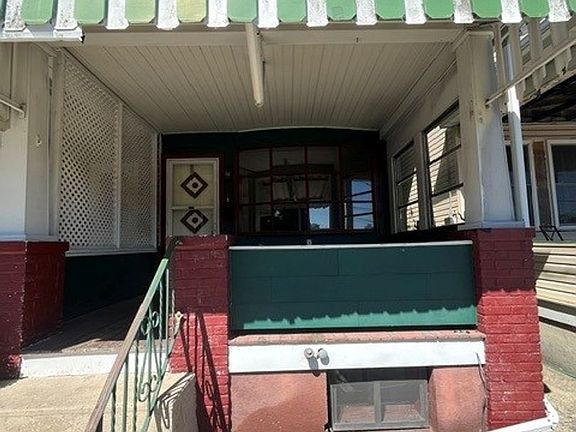 2nd image of 334 E Ludlow St