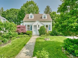 350 Colebourne Rd, Rochester, NY 14609