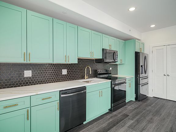 2nd image of 2645 Titan St #3