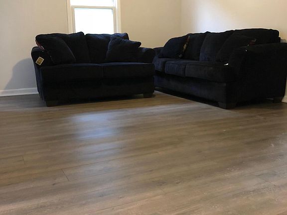 5th image of 28 Tompkins St