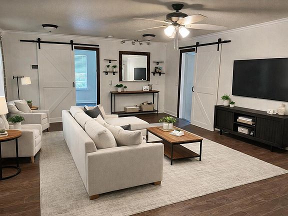 3rd image of 220 W Crest Rd